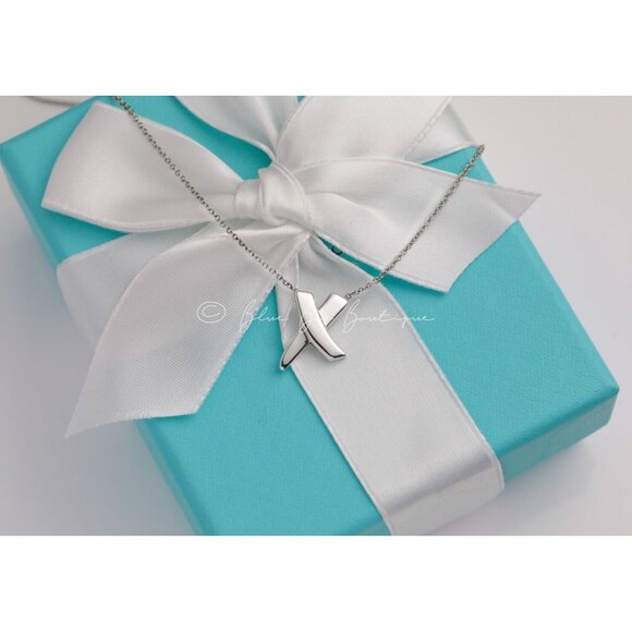 Tiffany & Co. Necklace Paloma Picasso X Kiss Sterling Silver Necklace 16" Chain - Picture 2 of 7